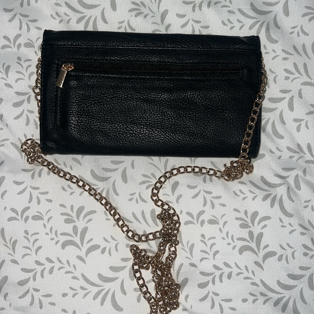 Crossbody - Picture 4 of 4